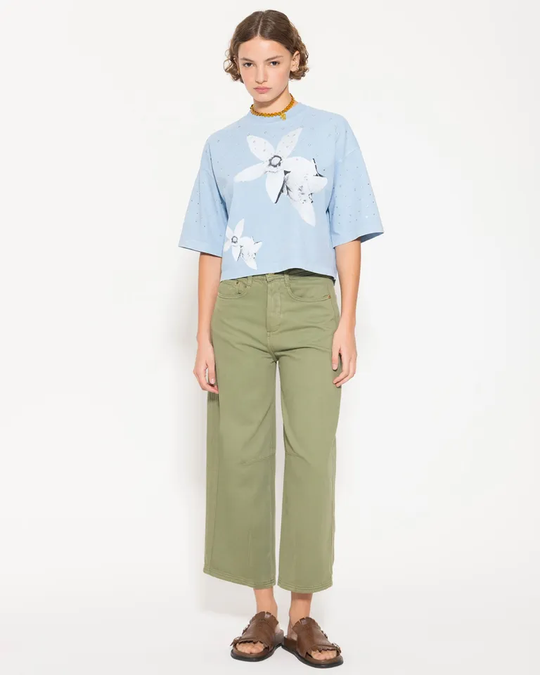 Pantalón de corte recto en color verde con detalles metálicos para mujer de Jazmin Chebar en Pantalones para argentina