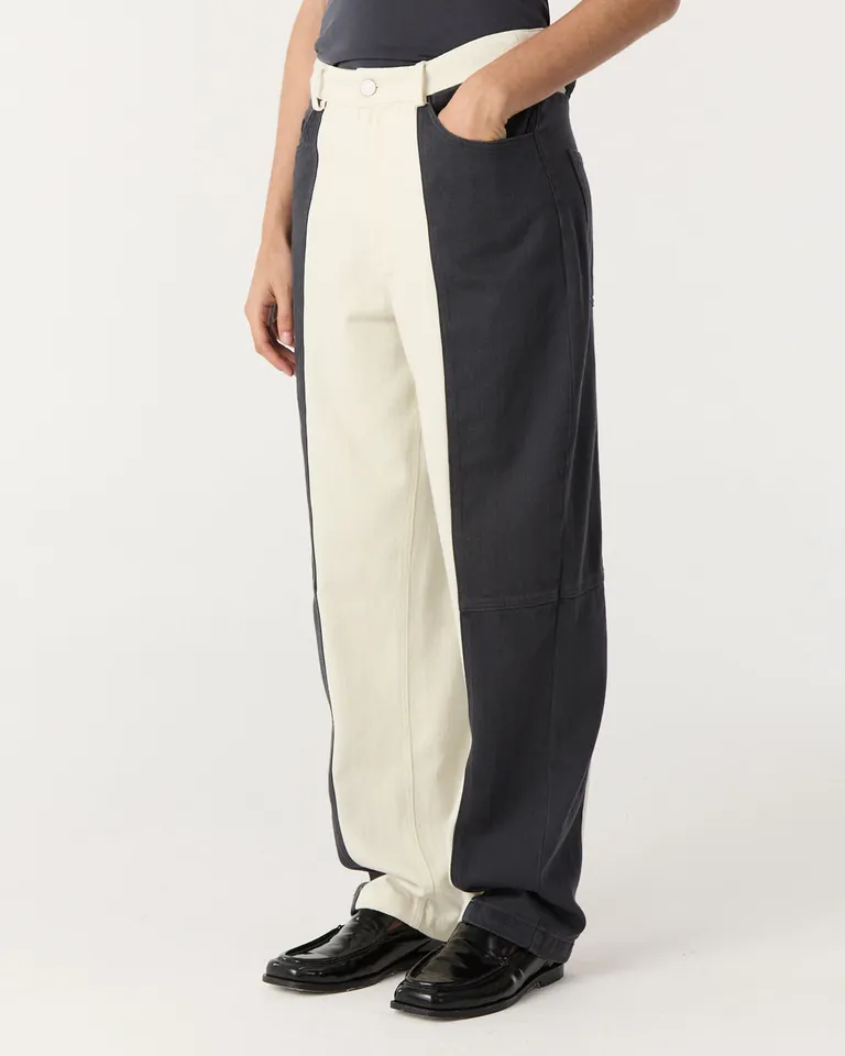 Pantalón recto con bloques de color y diseño holgado de Furzai en Pantalones para argentina