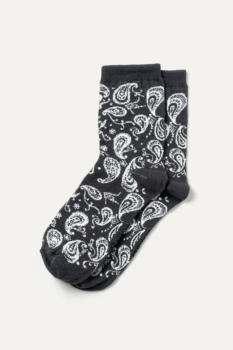 Medias de diseño paisley, un toque de estilo a tu guardarropa de 47 Street en Ropa Interior y Medias para argentina