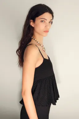 Top textura volumen de Mango en Tops para argentina