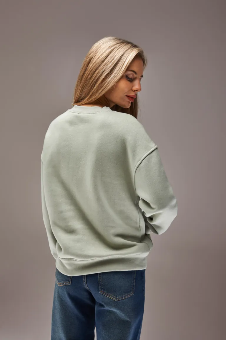 Buzo verde de mujer, prenda cómoda y versátil para un look casual y elegante de Apricot en Buzos y Sweaters para argentina