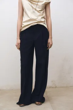Pantalón wideleg pinzas mezcla lana de Mango en Pantalones para argentina