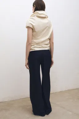 Pantalón wideleg pinzas mezcla lana de Mango en Pantalones para argentina