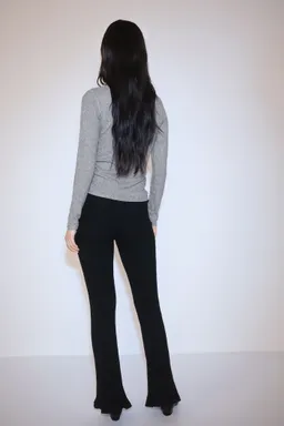 Remera manga larga pointelle de Mango en Buzos y Sweaters para argentina