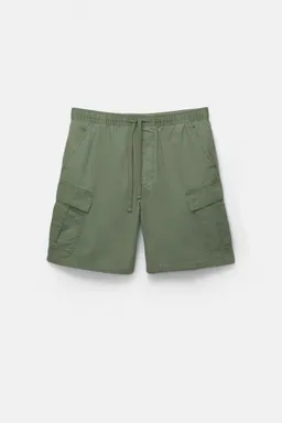 Bermuda cargo de Pull&Bear en Bermudas y Shorts para argentina