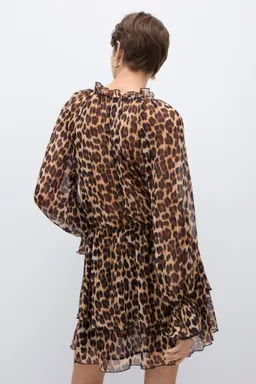 Vestido leopardo evasé de Mango en Vestidos para argentina