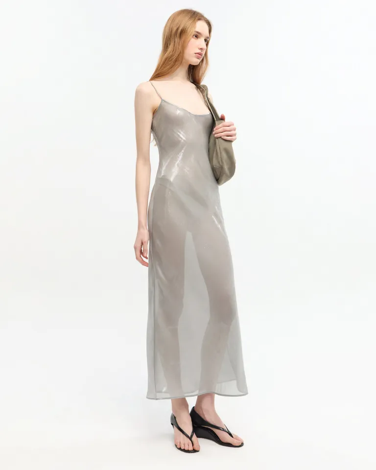 Vestido largo de seda con textura brillante y corte elegante de Ay Not Dead en Vestidos para argentina