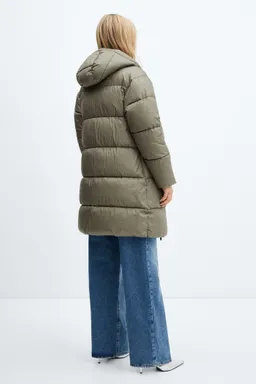Anorak porteo acolchado capucha de Mango en Chaquetas para argentina