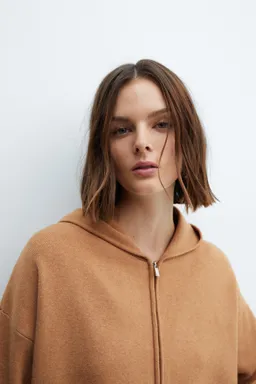 Sudadera punto cremallera de Mango en Buzos y Sweaters para argentina