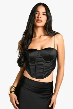 Corset de satén con breteles de Boohoo en Tops para argentina