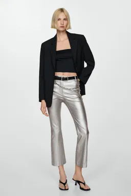Pantalón flare metalizado de Mango en Pantalones para argentina