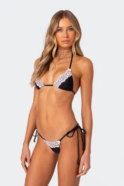 Top bikini triangular de Edikted en Swimwear y Beachwear para argentina