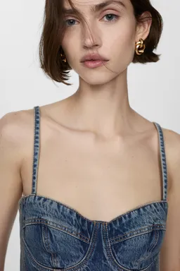 Top crop denim de Mango en Tops para argentina