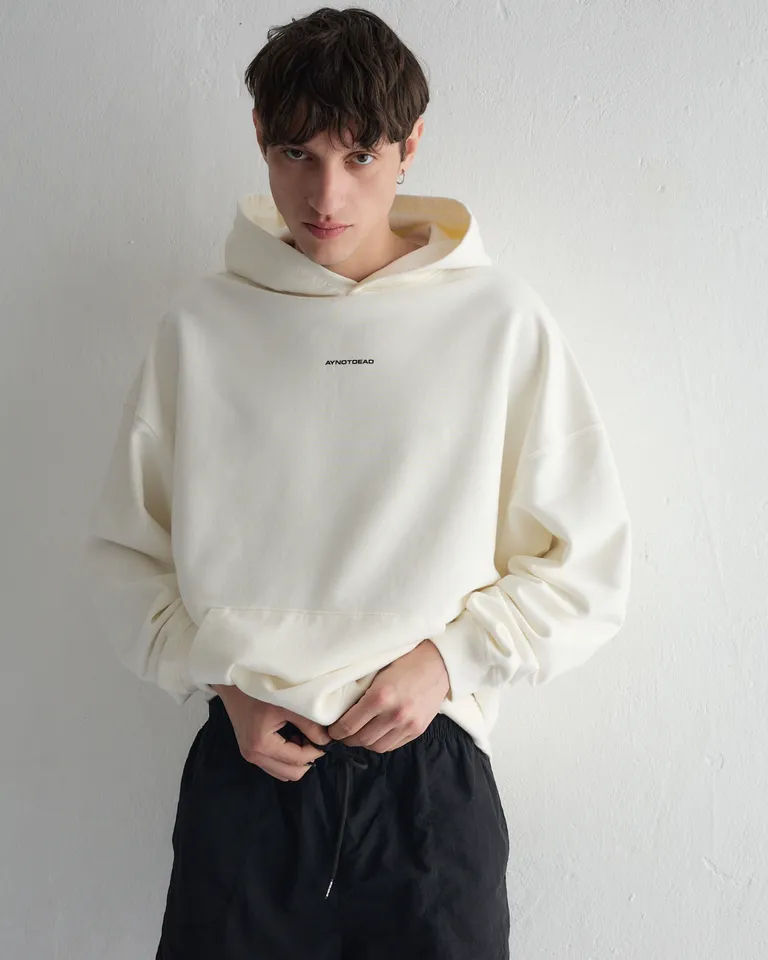 Buzo con capucha oversize y bolsillo canguro en diseño rústico de Ay Not Dead en Buzos y Sweaters para argentina