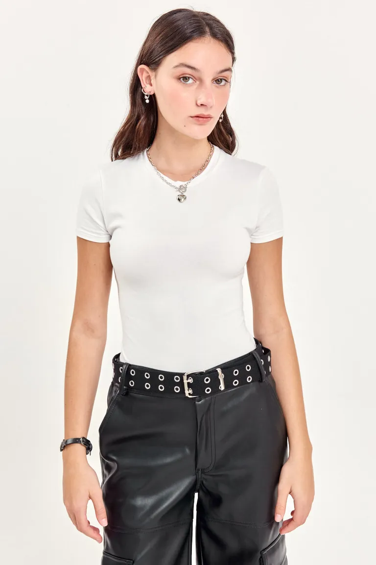 Body de microfibra con escote cerrado y ajuste perfecto para completar tus atuendos de 47 Street en Bodies para argentina