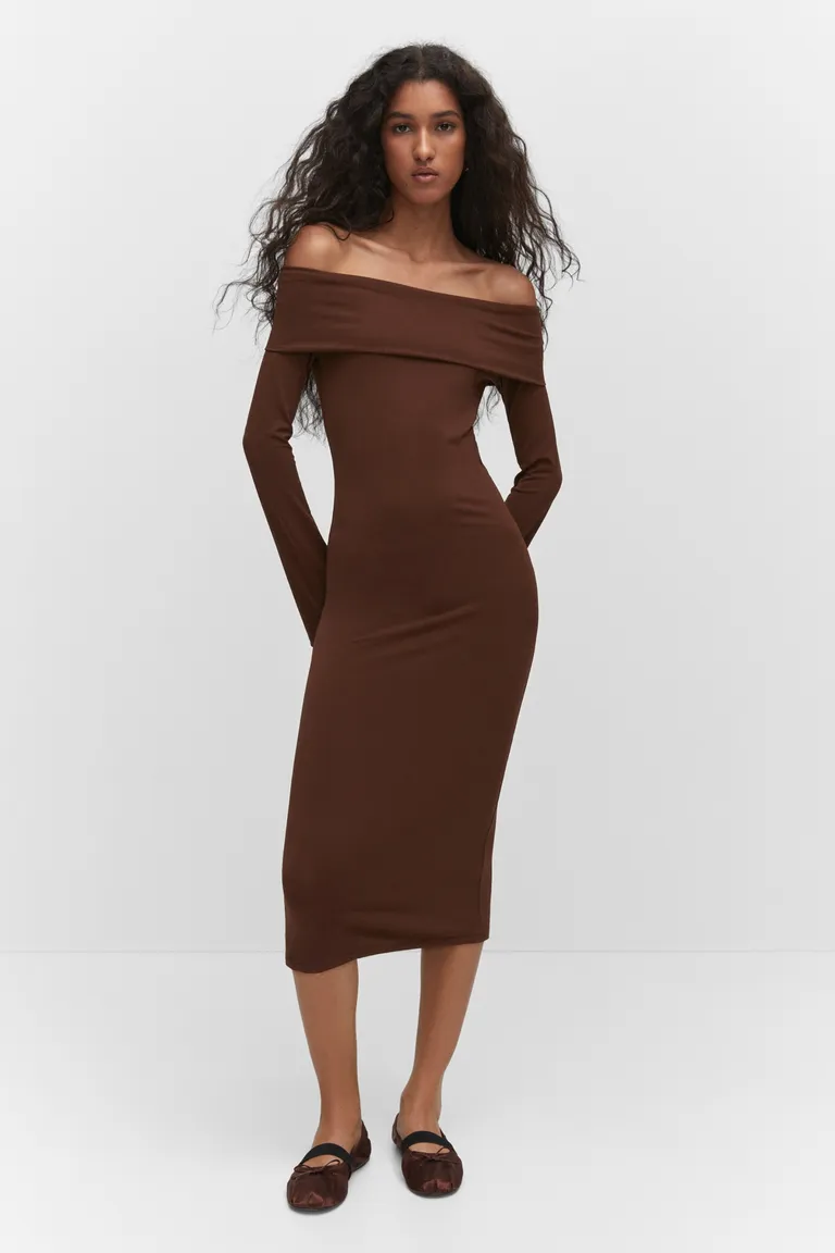 Vestido midi hombros descubiertos de Mango en Vestidos para argentina