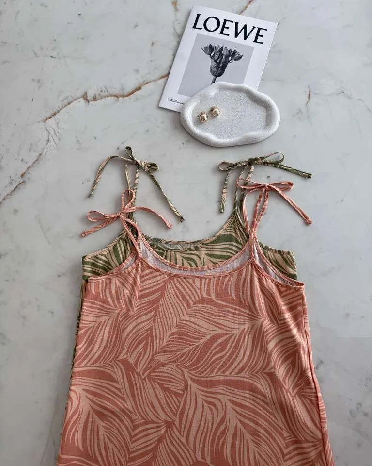 Vestido de lino con estampado tropical de diseño fruncido y tirantes para atar de Hesed en Vestidos para argentina