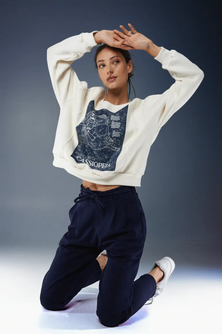 Suéter informal de diseño moderno y versátil para mujer de Apricot en Buzos y Sweaters para argentina