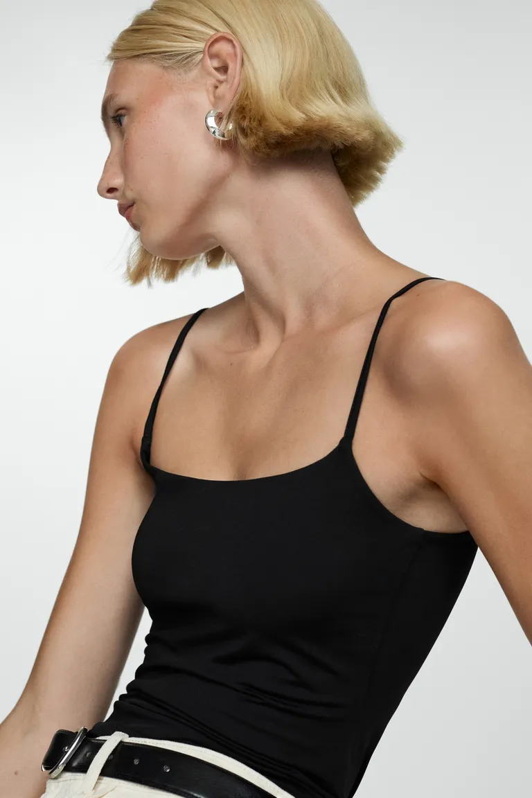 Top slim breteles finos de Mango en Tops para argentina