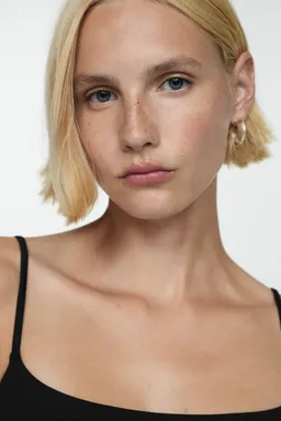 Top slim breteles finos de Mango en Tops para argentina