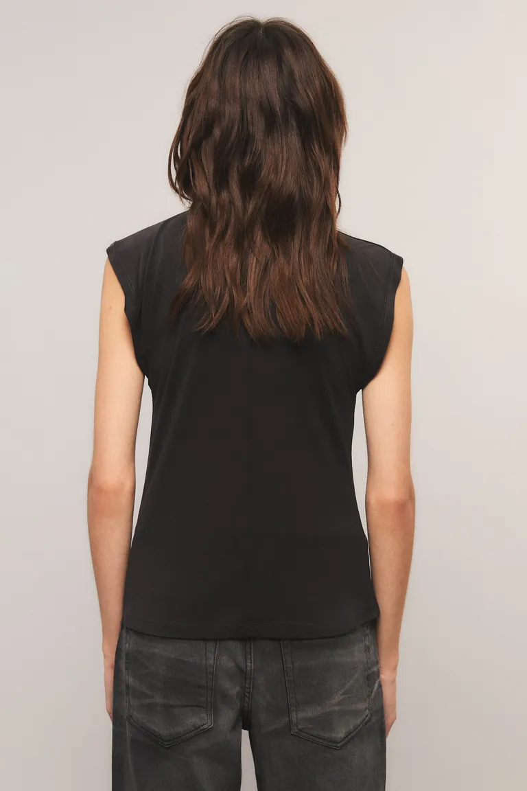 Remera de calce regular con cuello redondo y detalle de anudado en el escote de Kosiuko en Remeras para argentina