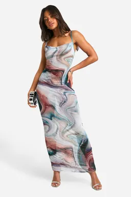 Maxi vestido arrugado cuello cowl de Boohoo en Vestidos para argentina