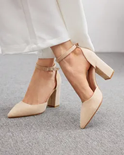Tacones gruesos con correa de Cuccoo en Zapatos con Tacos para argentina