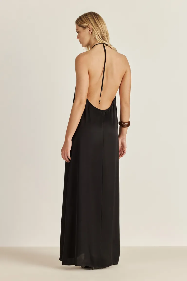 Vestido negro de satín con espalda al descubierto para una apariencia elegante y sofisticada de Tucci en Vestidos para argentina