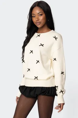Sweater oversize con moño satén de Edikted en Buzos y Sweaters para argentina
