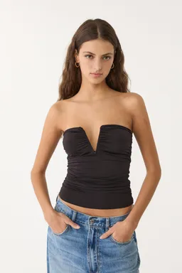 Top crop drapeado escote v de Stradivarius en Tops para argentina