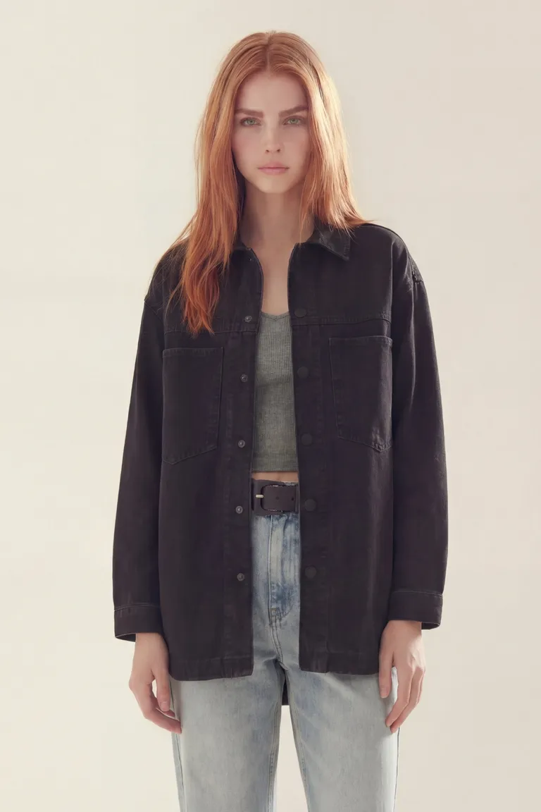 Chaqueta de corte recto con cierre frontal de botones y cuello camisero de Akiabara en Chaquetas para argentina