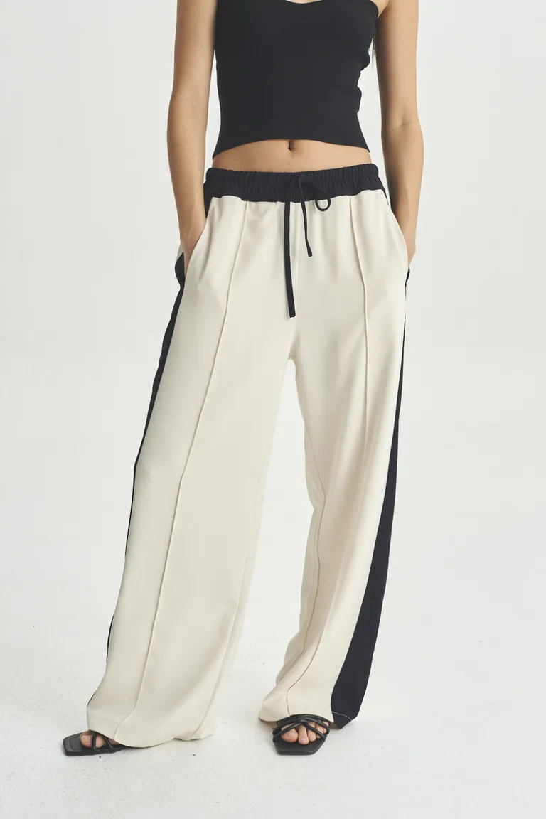 Pantalones rectos de diseño elegante y refinado para un estilo moderno y sofisticado de Akiabara en Pantalones para argentina