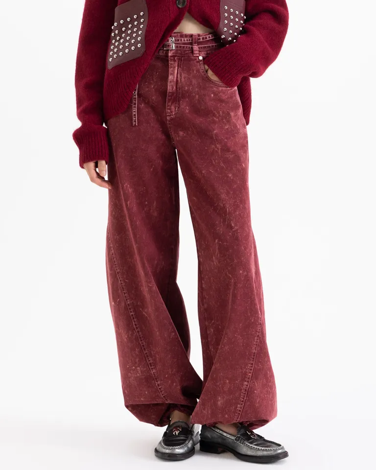 Pantalón wide leg de tiro medio con diseño de cinco bolsillos y pierna amplia de Jazmin Chebar en Pantalones para argentina