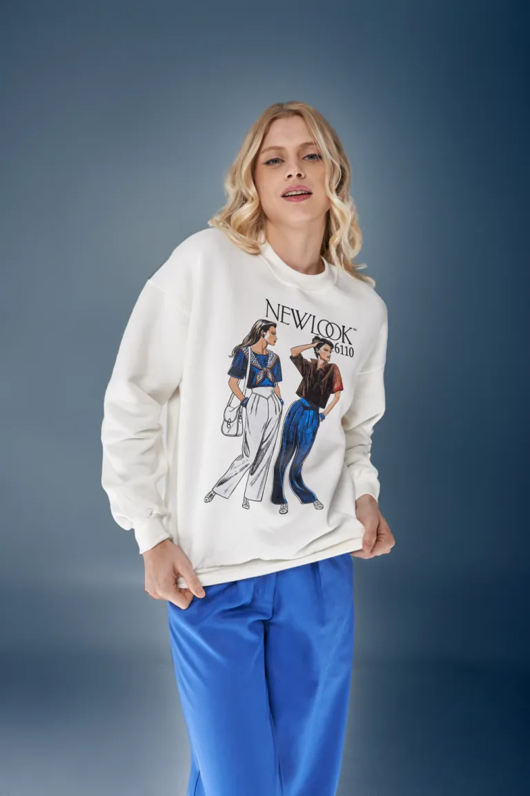 Buzo informal y estampado de diseño exclusivo para mujer de Apricot en Buzos y Sweaters para argentina