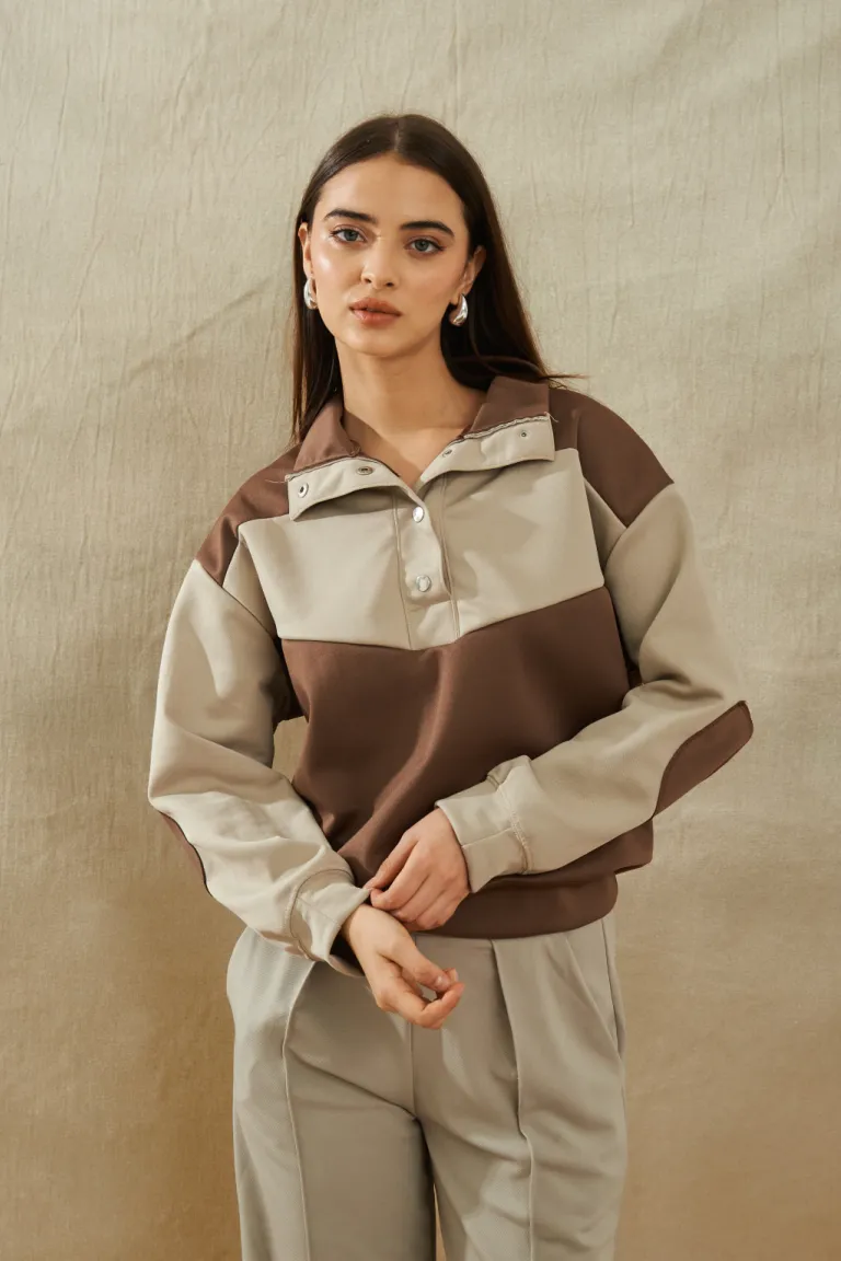 Buzo de diseño contemporáneo en tonos neutros para un look refinado de Apricot en Buzos y Sweaters para argentina