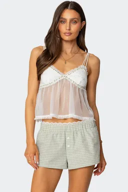 Musculosa babydoll encaje transparente de Edikted en Blusas para argentina