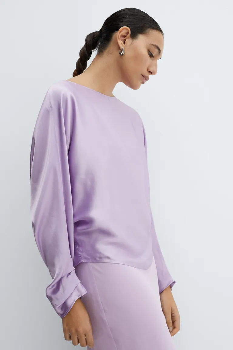 Blusa satinada estilo capa de Mango en Blusas para argentina