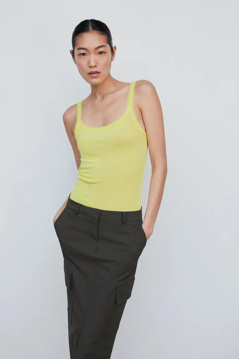 Top tirantes canalé de Mango en Tops para argentina
