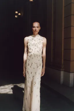 Vestido largo esferas bordadas de Mango en Vestidos para argentina