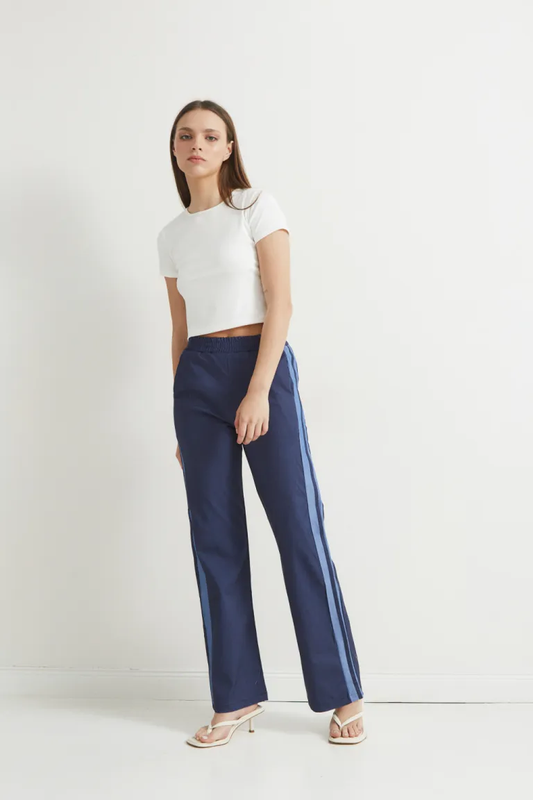 Pantalones wide leg de tiro alto en denim elástico con detalles a los costados de Audaz en Pantalones para argentina