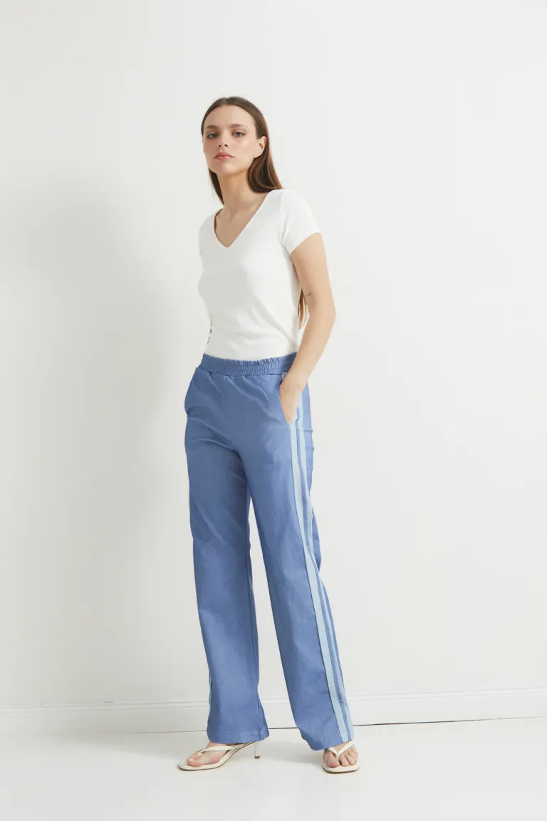 Pantalones wide leg de tiro alto en denim elástico con detalles a los costados de Audaz en Pantalones para argentina