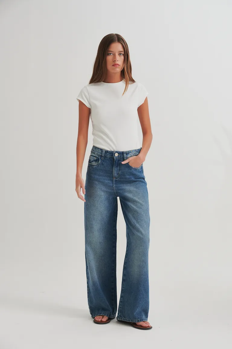 Pantalones vaqueros de corte amplio y clásico para un estilo relajado y versátil de Sweet en Pantalones para argentina