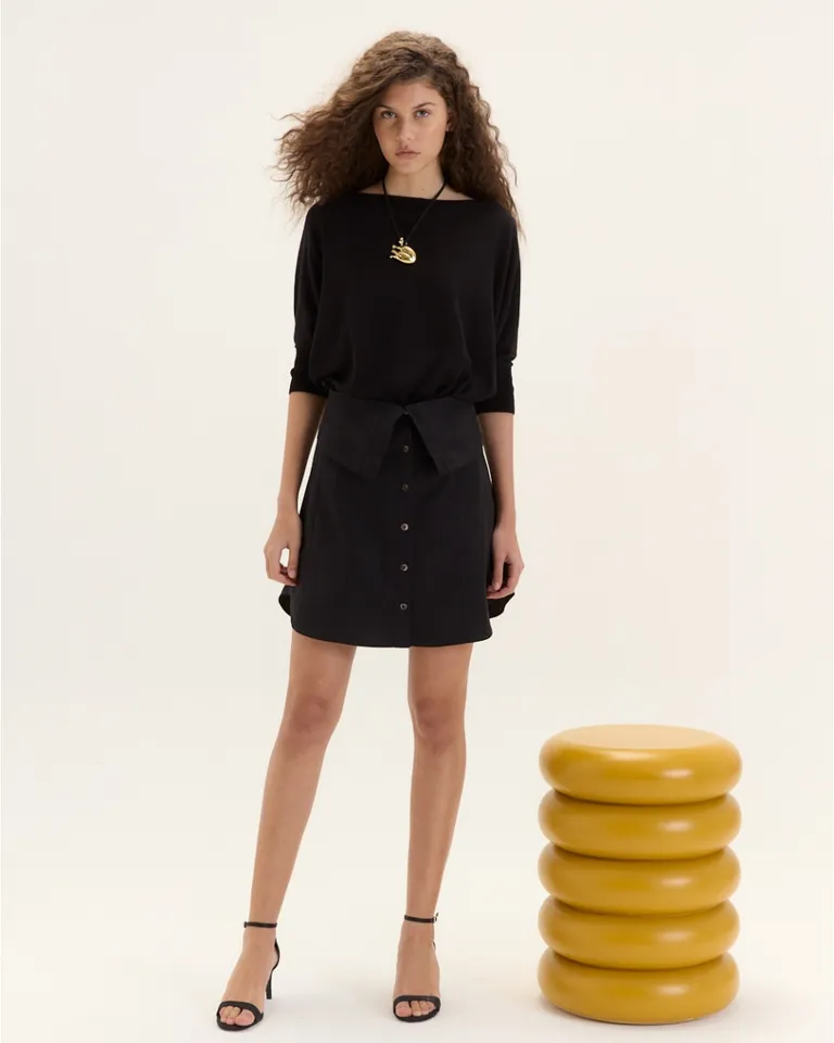 Falda victoria con lazos en la espalda y recortes exclusivos de Blue Sheep en Faldas para argentina