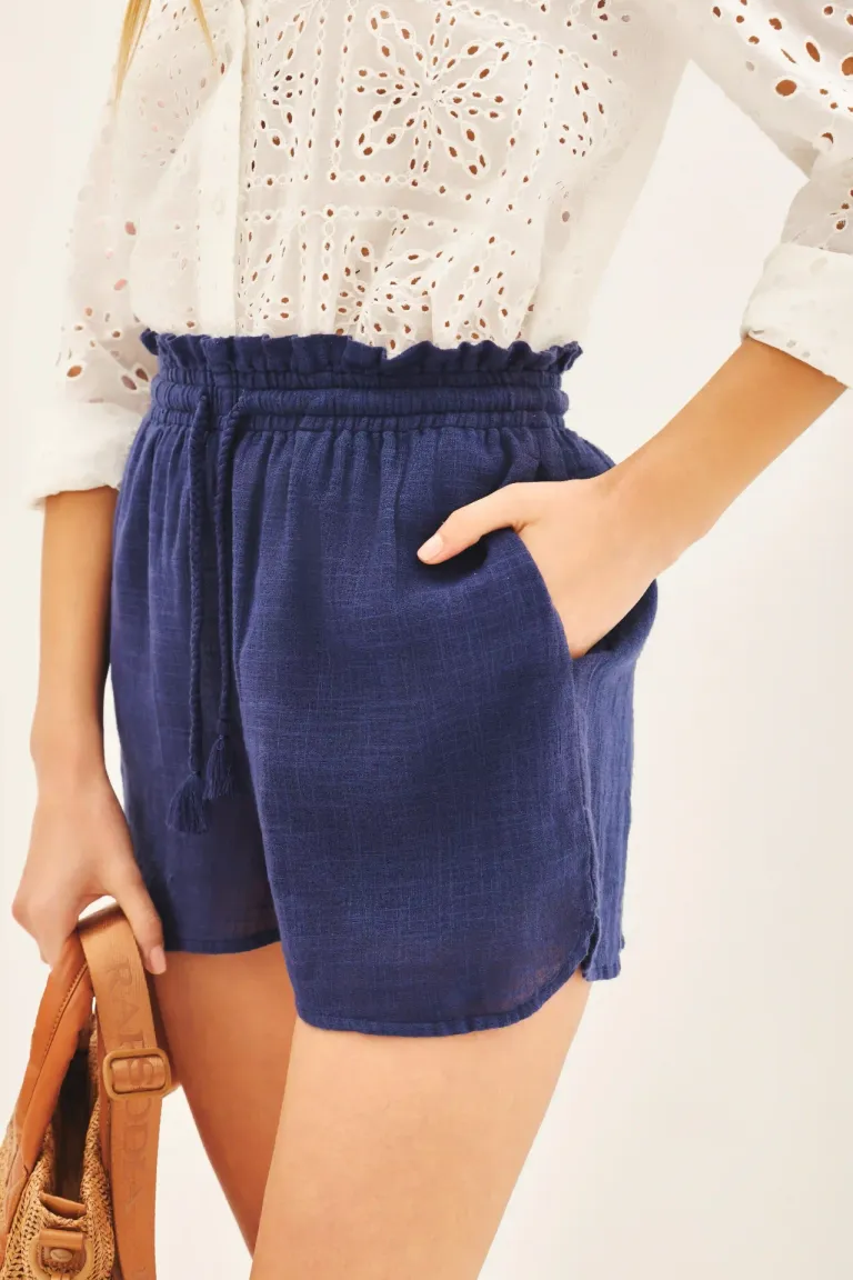 Shorts de ajuste recto con lazo y elástico en cintura para un look casual y fresco de Rapsodia en Shorts para argentina