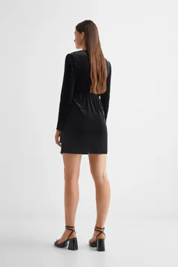 Vestido cruzado terciopelo de Mango Teen en Vestidos para argentina