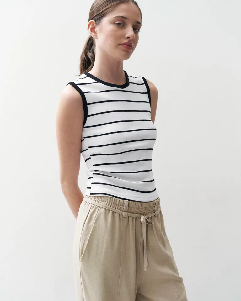 Top básico rayado, una prenda esencial para el guardarropa femenino de Sky en Tops para argentina