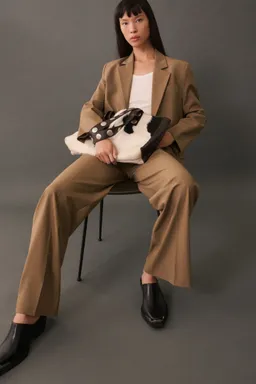Pantalón traje con pinzas de Mango en Pantalones para argentina
