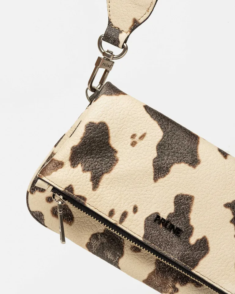 Bolso de mano estampado con opción de usar como sobre o bandolera de Prüne en Bolsos y Carteras para argentina