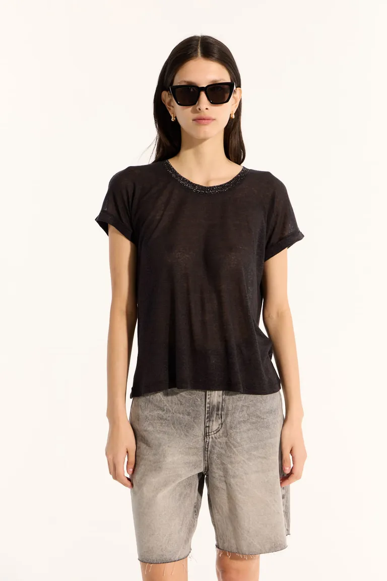 Remera de corte regular, mangas cortas y escote en V de Portsaid en Remeras para argentina