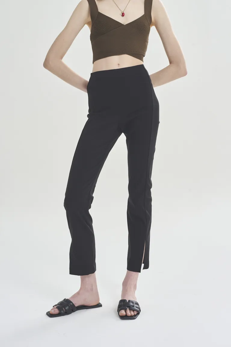 Pantalón negro femenino de corte recto y cintura alta para un estilo sofisticado de Akiabara en Pantalones para argentina